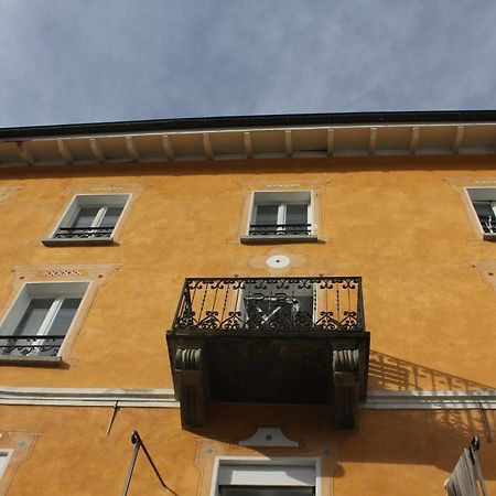 Casa Gialla Russo Екстер'єр фото